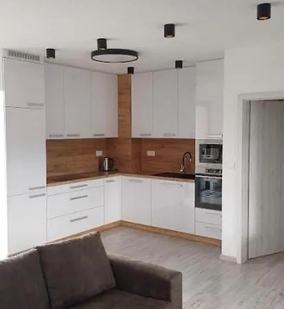아파트 Apartman *